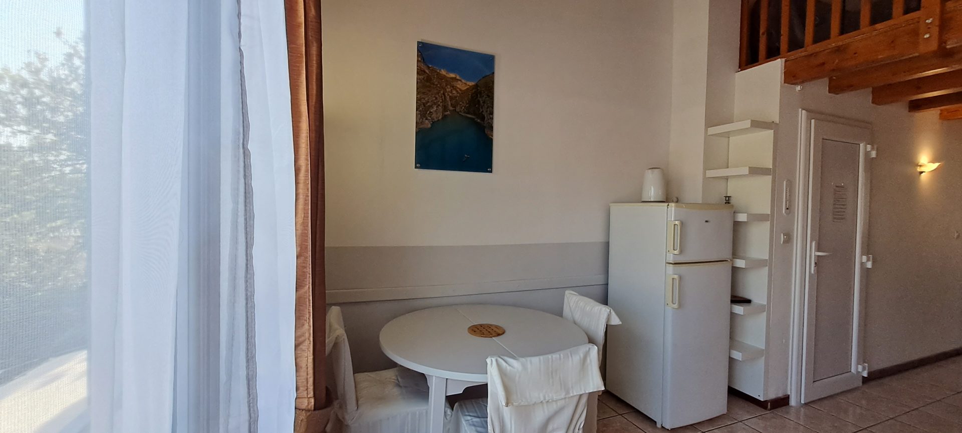 Espace repas. Farigoule — Gîte La Farigoule