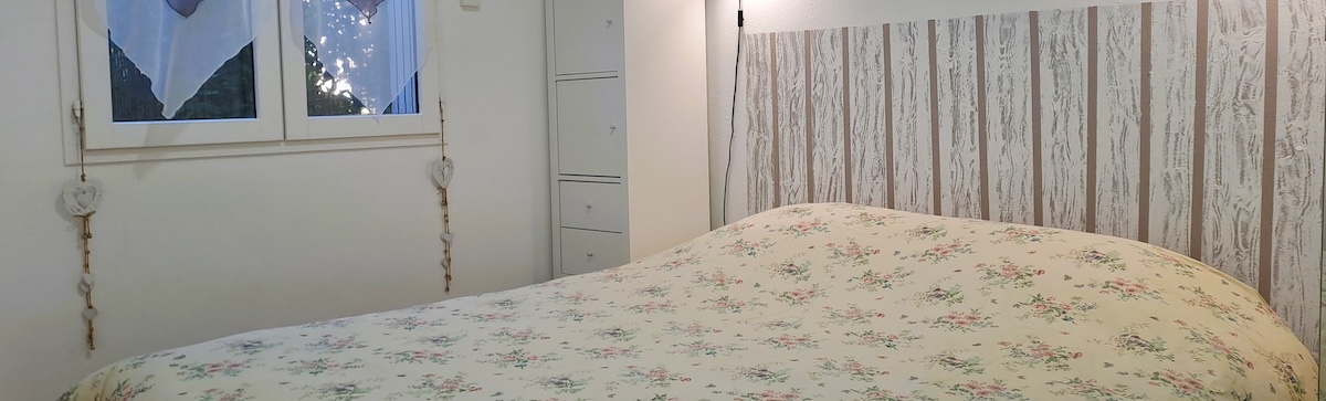 Chambre - Lit — Gîte Le Soleillou