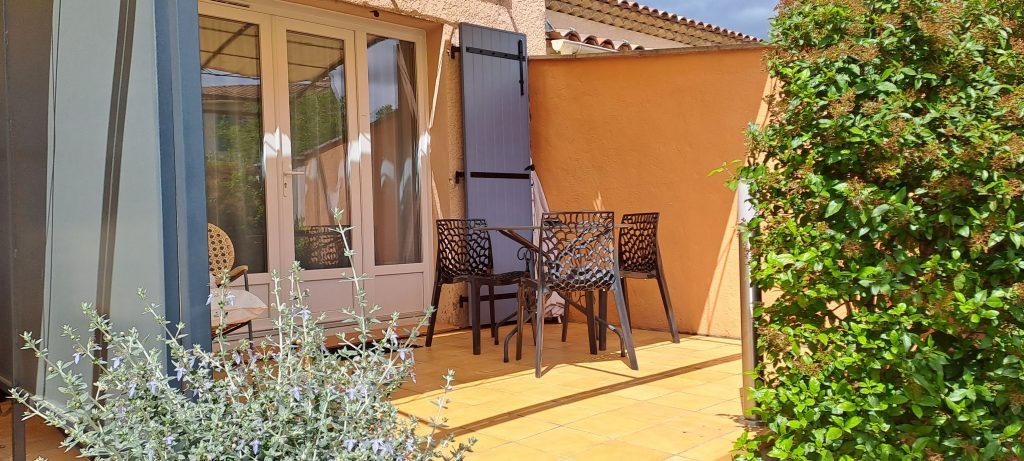 Gîte Le Soleillou — 2 personnes, Les Salles-sur-Verdon (83)
